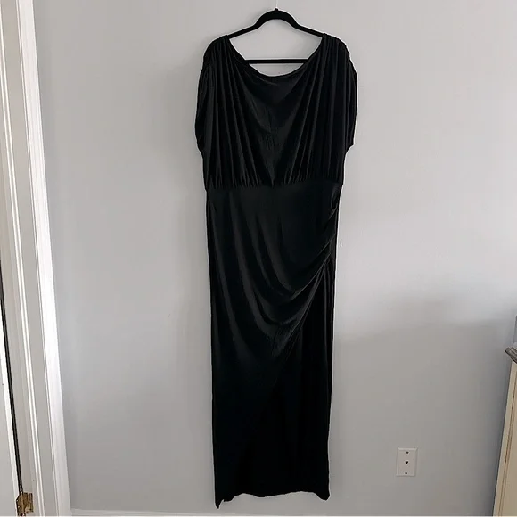 NWT - FashionNova Alex Off Shoulder Black Evening Formal Gown Maxi Dress - Picture 4 of 7